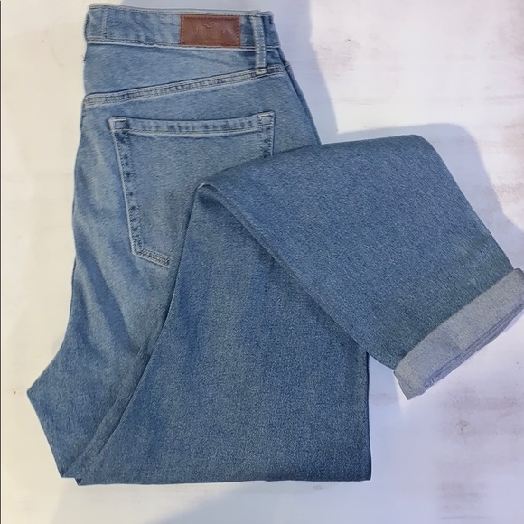 Curvy Ultra High-Rise Mom Jean - Picture 1 of 4